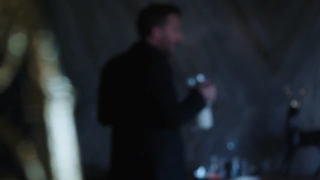Charmed-Online-dot-nl_Charmed-1x09JingleHell00530.jpg