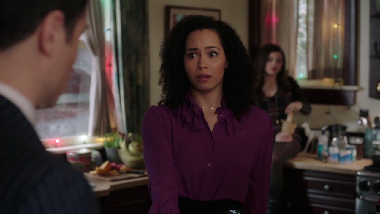 Charmed-Online-dot-nl_Charmed-1x09JingleHell00597.jpg