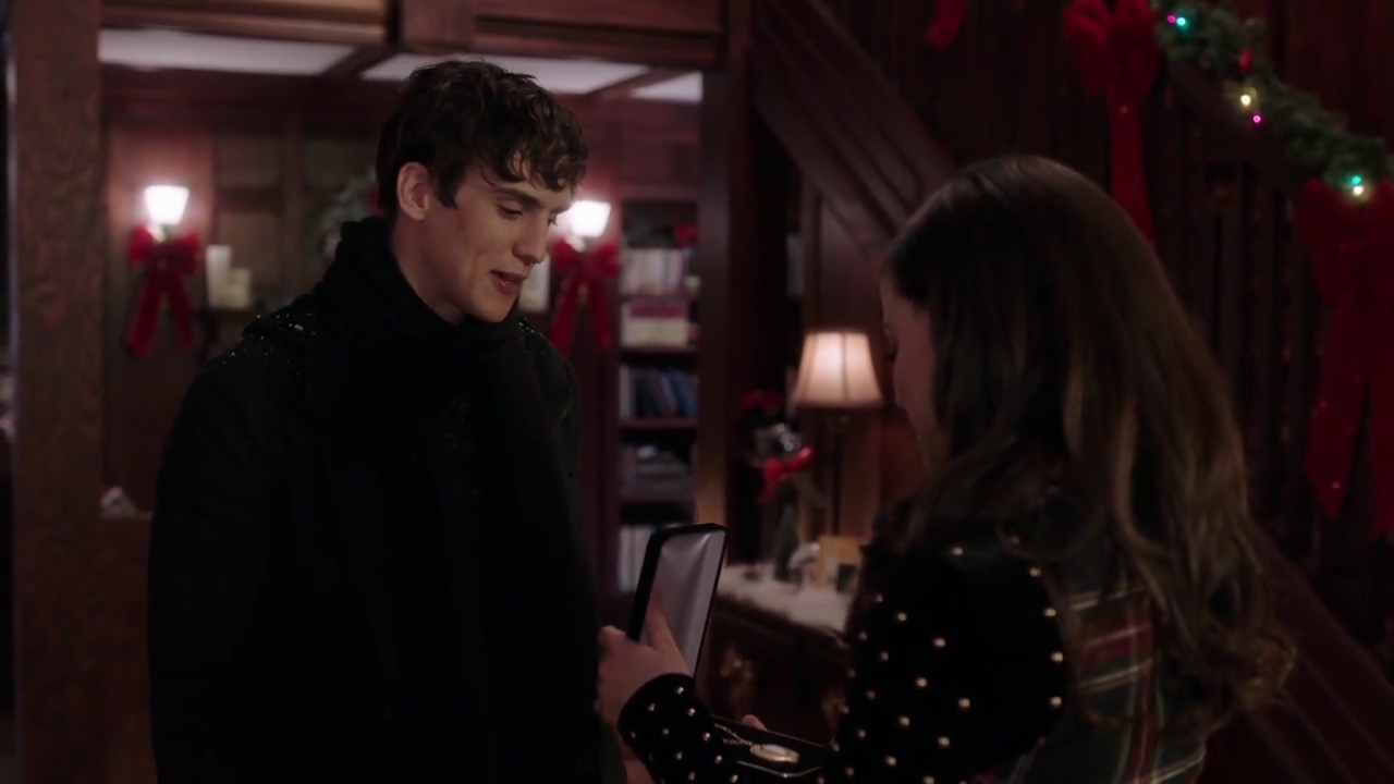 Charmed-Online-dot-nl_Charmed-1x09JingleHell00716.jpg