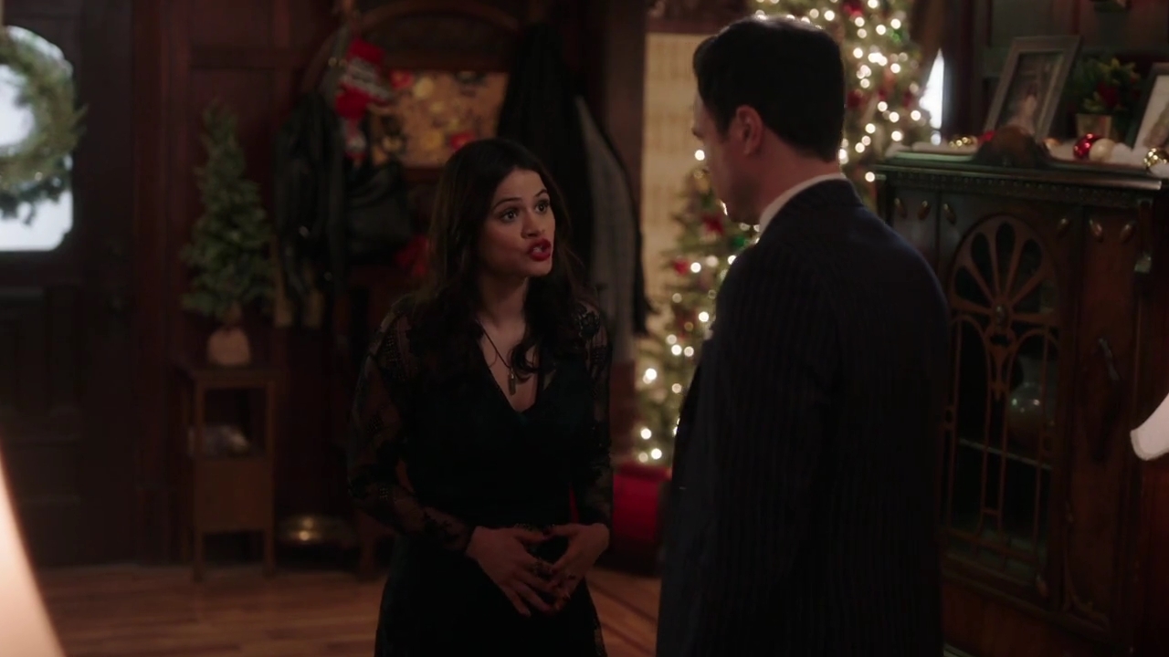 Charmed-Online-dot-nl_Charmed-1x09JingleHell00851.jpg