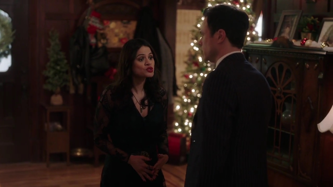 Charmed-Online-dot-nl_Charmed-1x09JingleHell00853.jpg