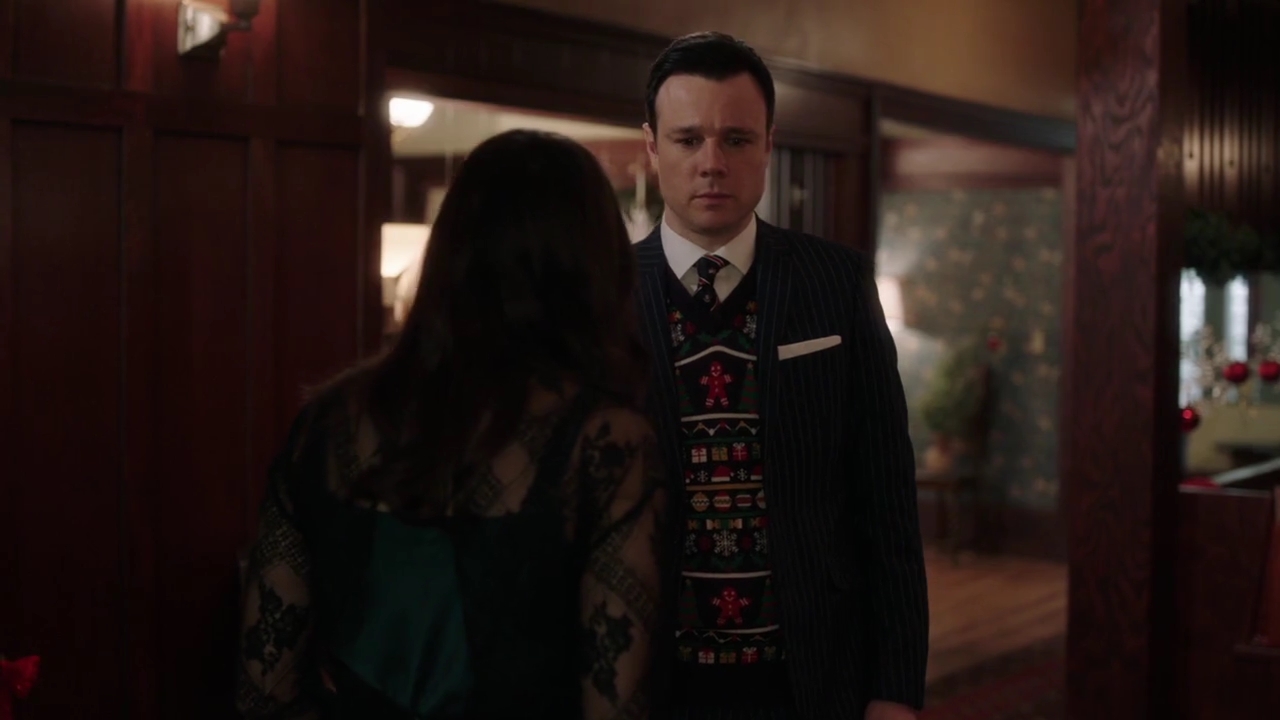 Charmed-Online-dot-nl_Charmed-1x09JingleHell00855.jpg