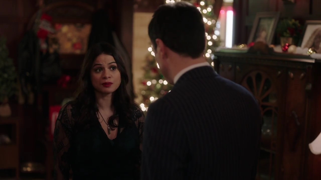 Charmed-Online-dot-nl_Charmed-1x09JingleHell00867.jpg