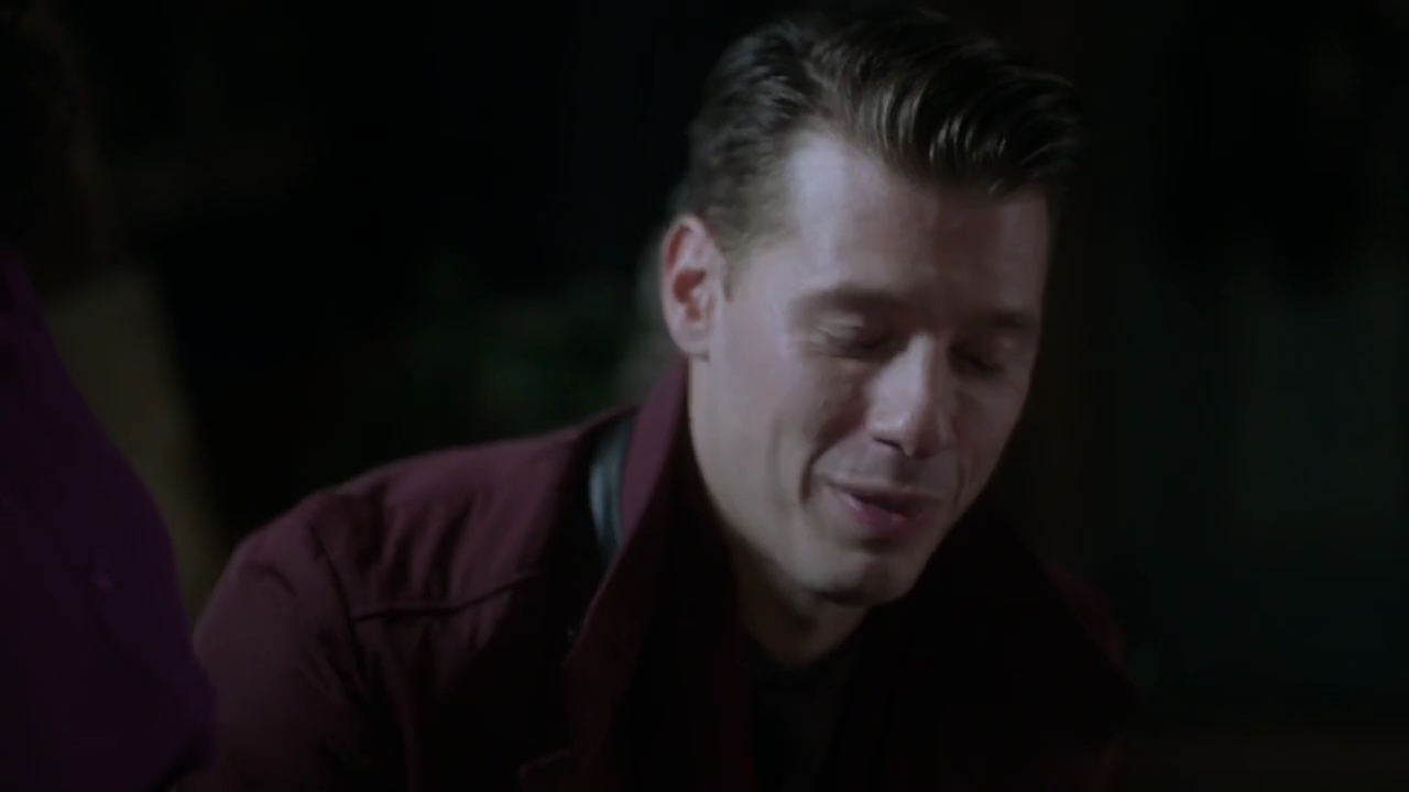 Charmed-Online-dot-nl_Charmed-1x09JingleHell00980.jpg