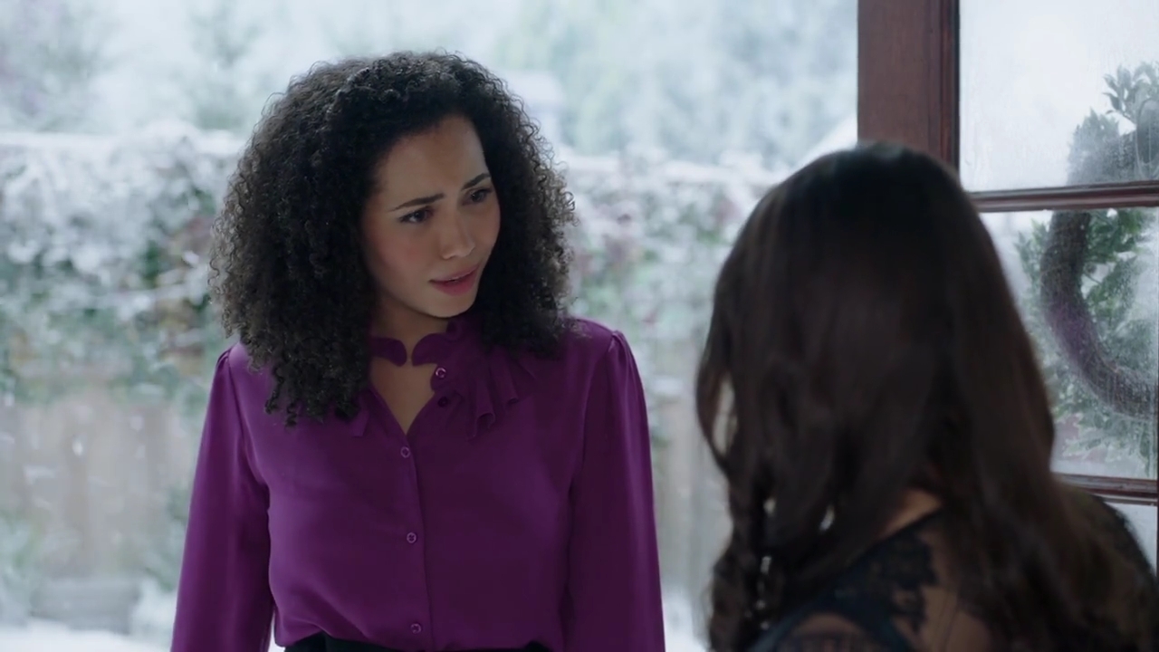 Charmed-Online-dot-nl_Charmed-1x09JingleHell01192.jpg