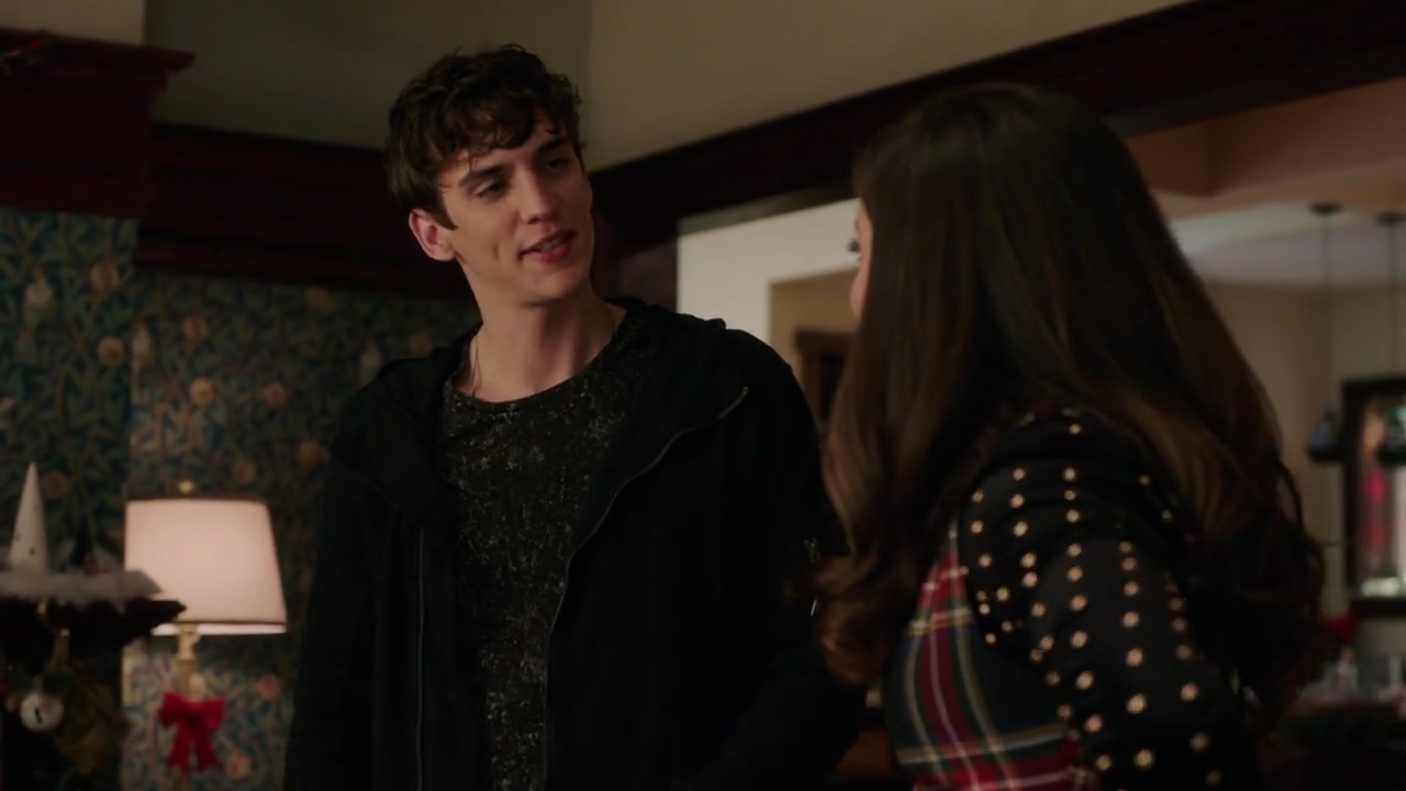 Charmed-Online-dot-nl_Charmed-1x09JingleHell01268.jpg Charmed-Online-dot-nl_Charmed-1x09JingleHell01268.jpg