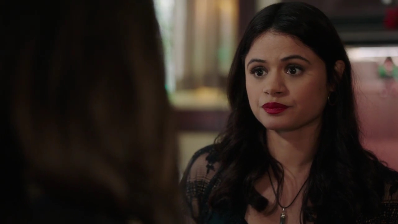 Charmed-Online-dot-nl_Charmed-1x09JingleHell01401.jpg