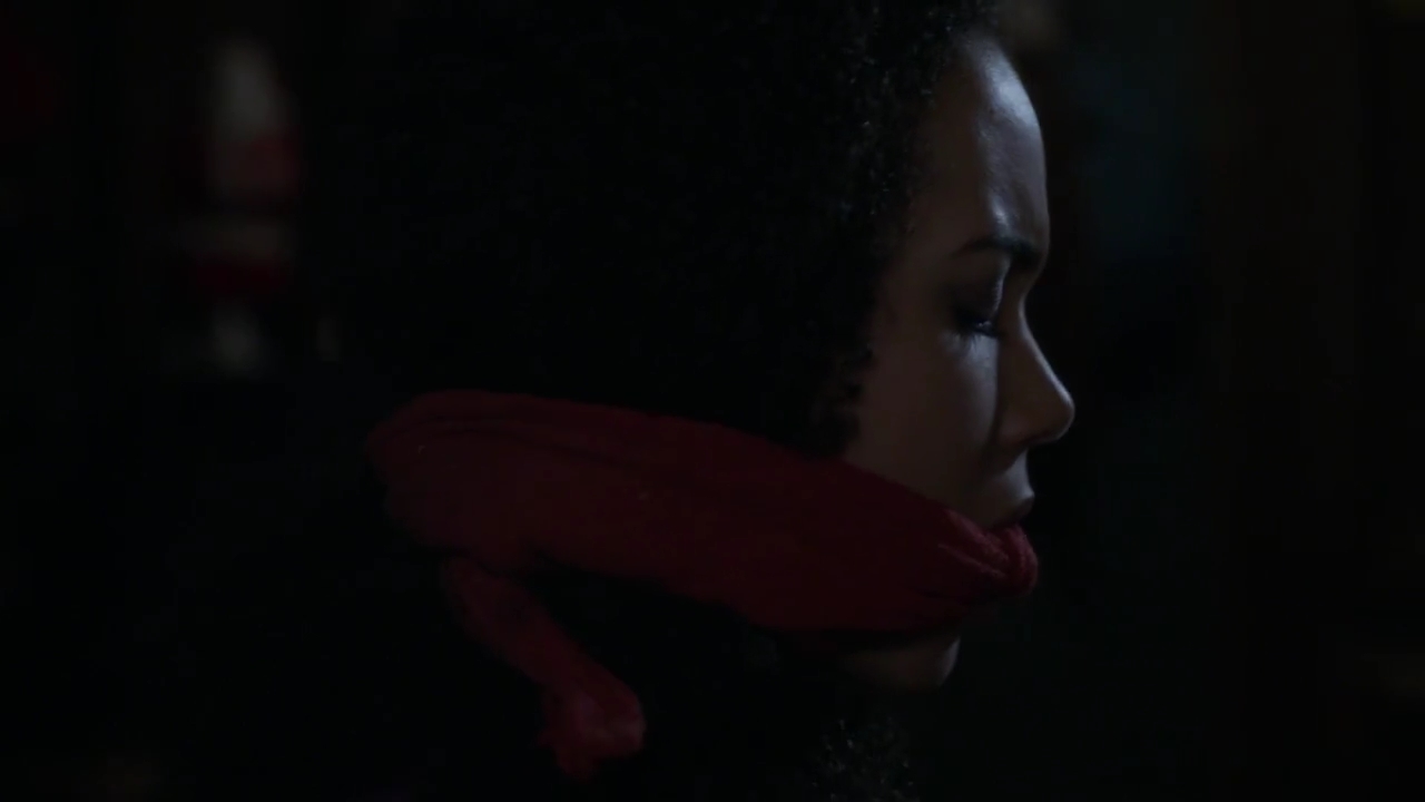 Charmed-Online-dot-nl_Charmed-1x09JingleHell01590.jpg