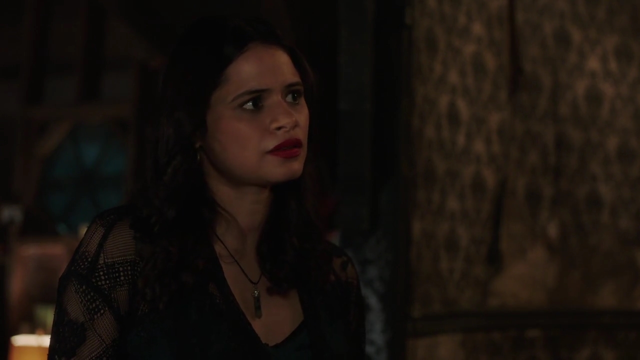Charmed-Online-dot-nl_Charmed-1x09JingleHell01696.jpg