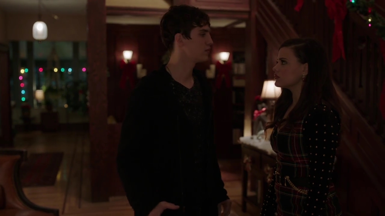 Charmed-Online-dot-nl_Charmed-1x09JingleHell01717.jpg