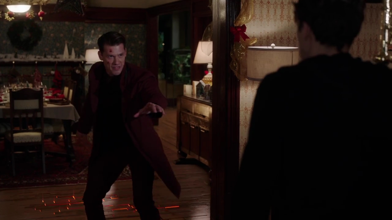 Charmed-Online-dot-nl_Charmed-1x09JingleHell02196.jpg