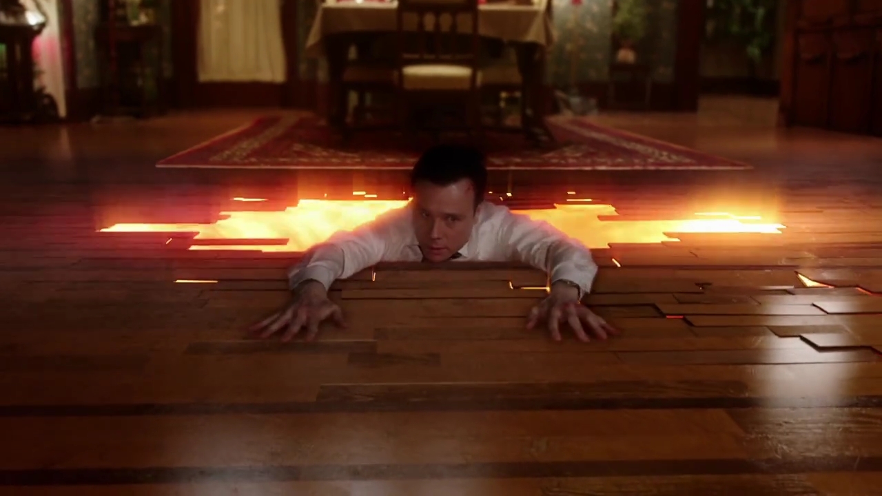 Charmed-Online-dot-nl_Charmed-1x09JingleHell02234.jpg