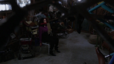 Charmed-Online-dot-nl_Charmed-1x09JingleHell01456.jpg