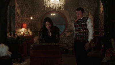 Charmed-Online-dot-nl_Charmed-1x09JingleHell01669.jpg