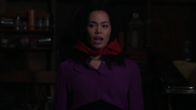 Charmed-Online-dot-nl_Charmed-1x09JingleHell01737.jpg