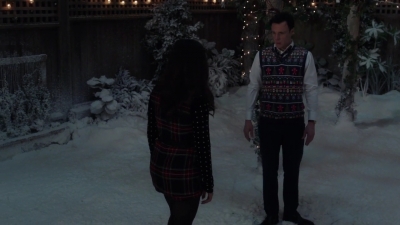 Charmed-Online-dot-nl_Charmed-1x09JingleHell01793.jpg