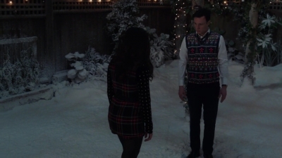 Charmed-Online-dot-nl_Charmed-1x09JingleHell01795.jpg