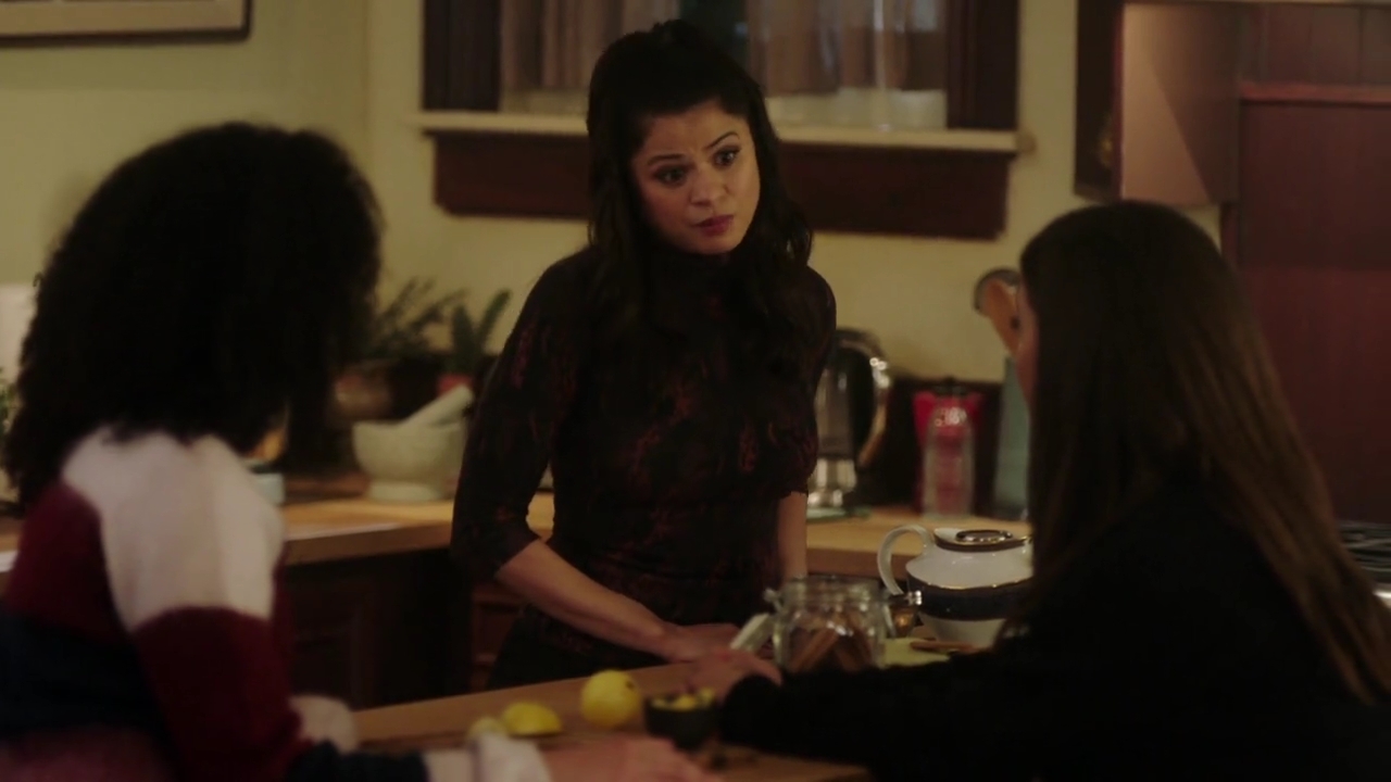 Charmed-Online-dot-nl_Charmed-1x10KeepCalmAndHarryOn01845.jpg