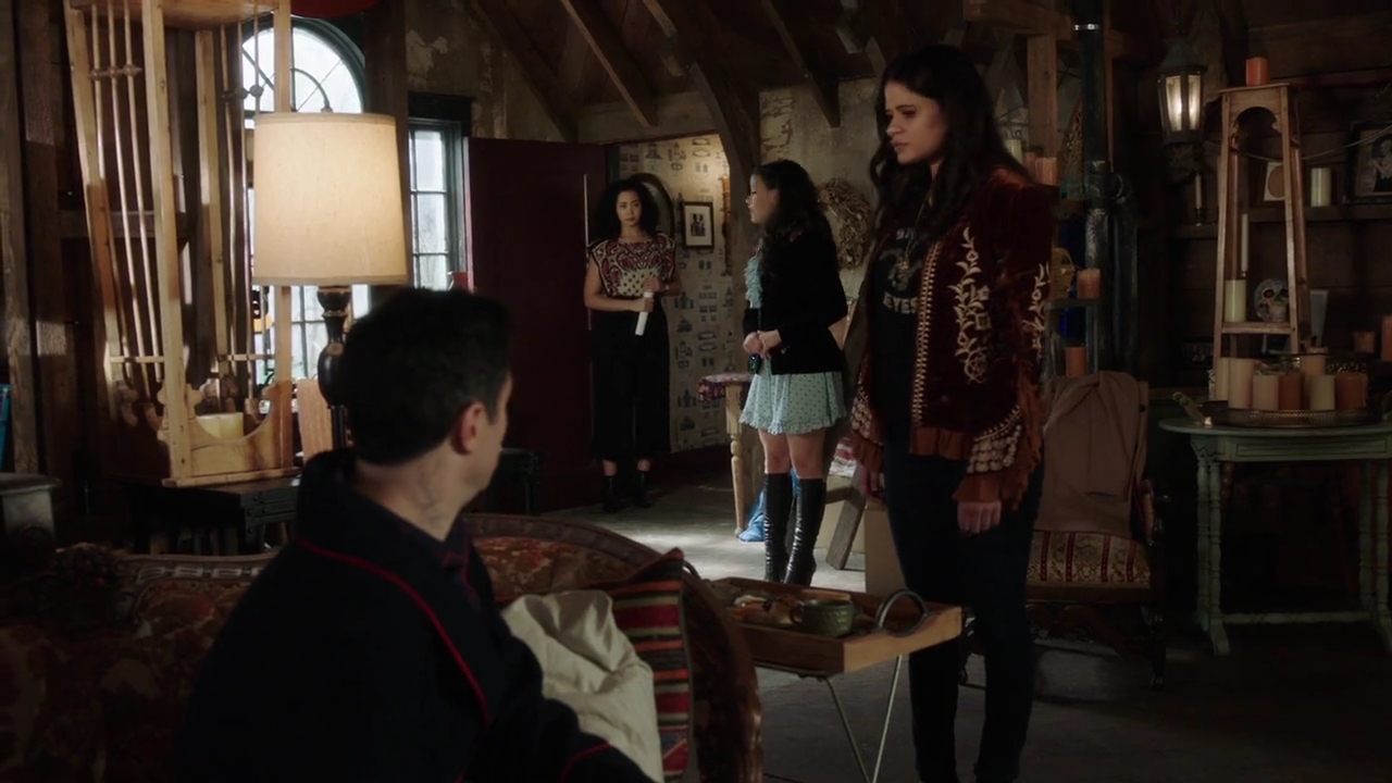 Charmed-Online-dot-nl_Charmed-1x11WitchPerfect00199.jpg