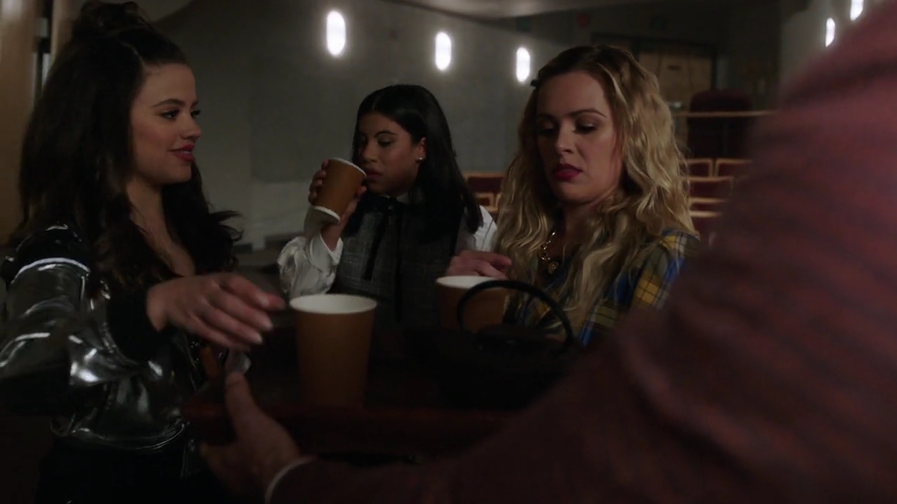 Charmed-Online-dot-nl_Charmed-1x11WitchPerfect00719.jpg Charmed-Online-dot-nl_Charmed-1x11WitchPerfect00719.jpg