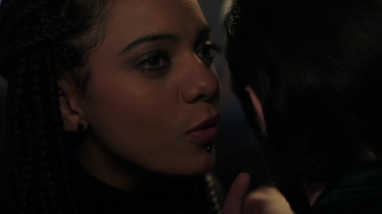 Charmed-Online-dot-nl_Charmed-1x11WitchPerfect01589.jpg
