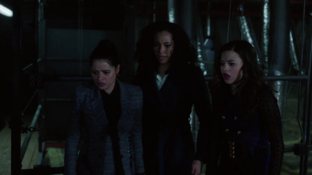 Charmed-Online-dot-nl_Charmed-1x11WitchPerfect02058.jpg