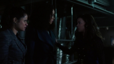 Charmed-Online-dot-nl_Charmed-1x11WitchPerfect02076.jpg