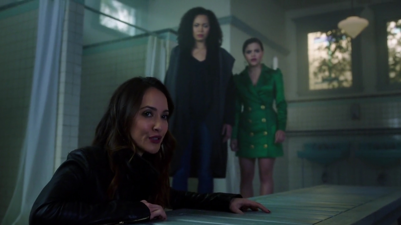 Charmed-Online-dot-nl_Charmed-1x12YoureDeathToMe01826.jpg
