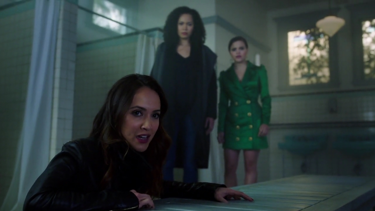 Charmed-Online-dot-nl_Charmed-1x12YoureDeathToMe01827.jpg