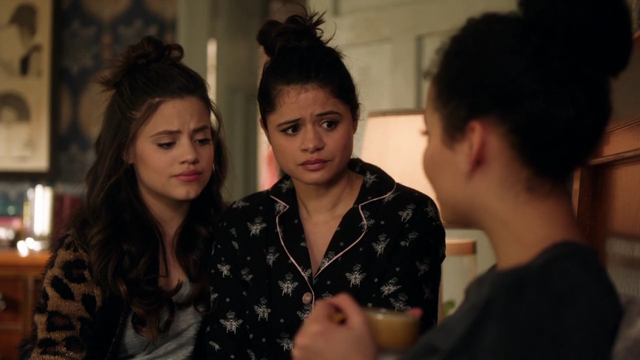 Charmed-Online-dot-nl_Charmed-1x12YoureDeathToMe02111.jpg