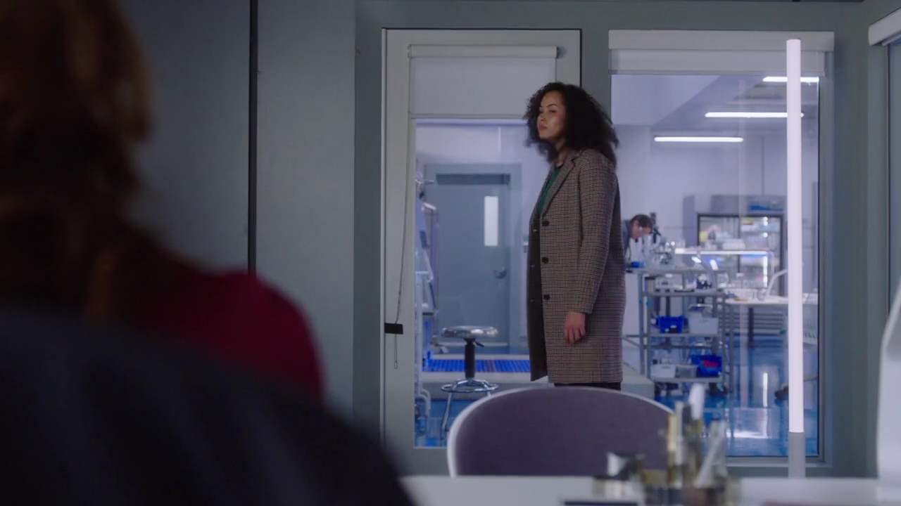 Charmed-Online-dot-nl_Charmed-1x12YoureDeathToMe02125.jpg