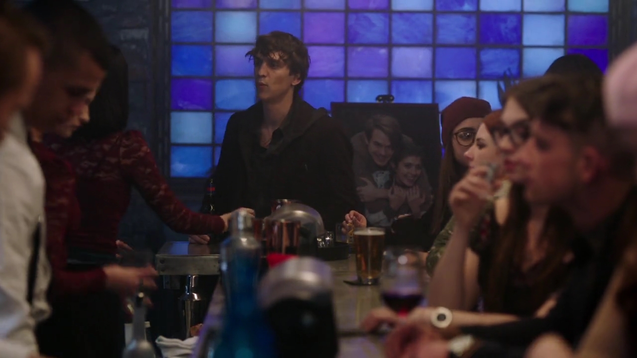 Charmed-Online-dot-nl_Charmed-1x13ManicPixieNightmare00434.jpg