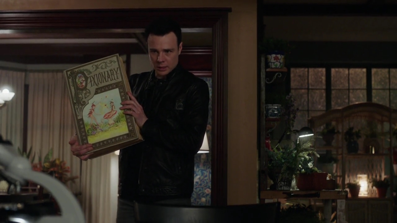 Charmed-Online-dot-nl_Charmed-1x13ManicPixieNightmare00665.jpg