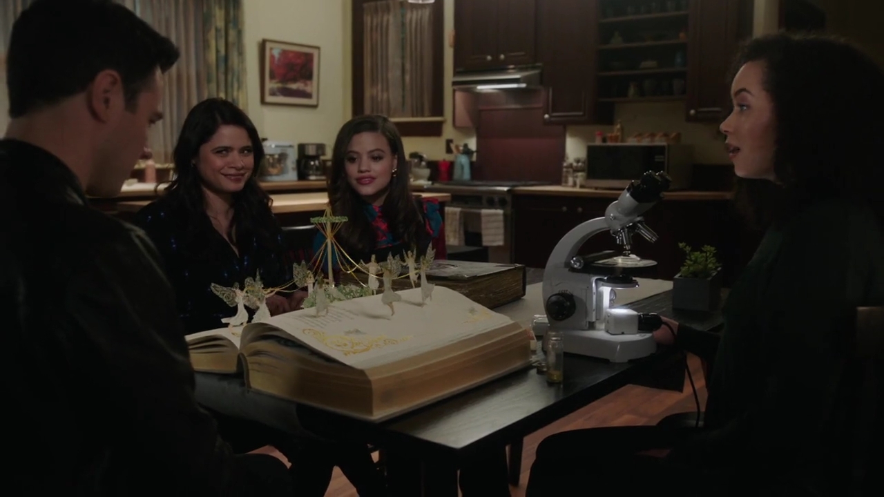 Charmed-Online-dot-nl_Charmed-1x13ManicPixieNightmare00677.jpg