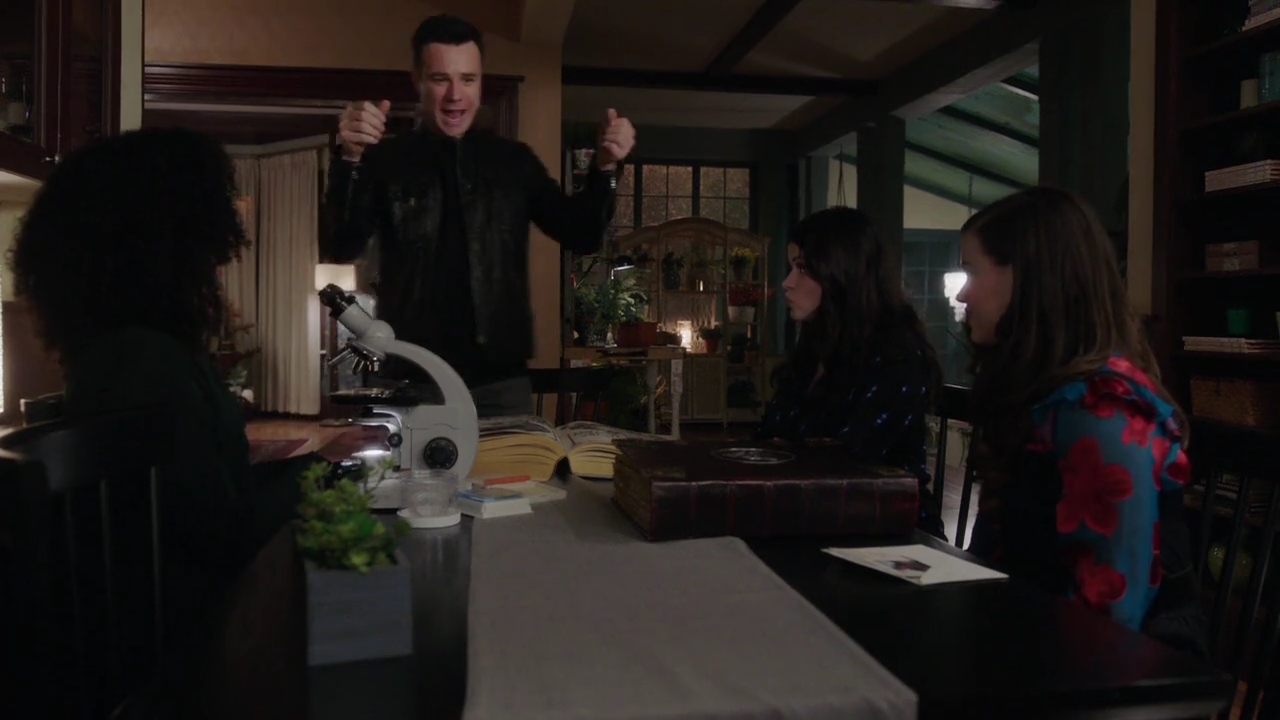 Charmed-Online-dot-nl_Charmed-1x13ManicPixieNightmare00709.jpg