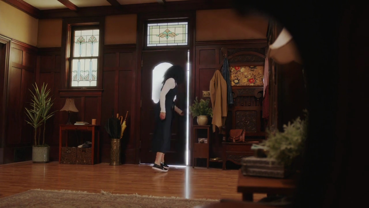 Charmed-Online-dot-nl_Charmed-1x13ManicPixieNightmare00774.jpg