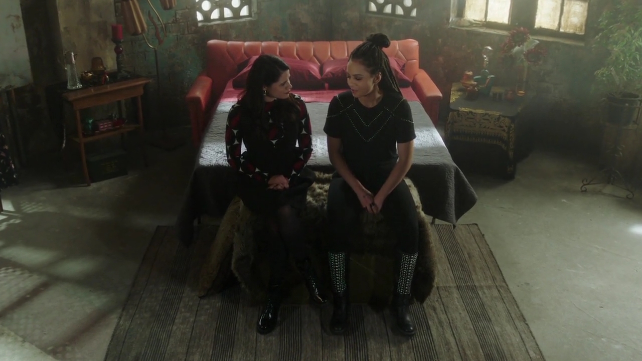 Charmed-Online-dot-nl_Charmed-1x13ManicPixieNightmare01098.jpg