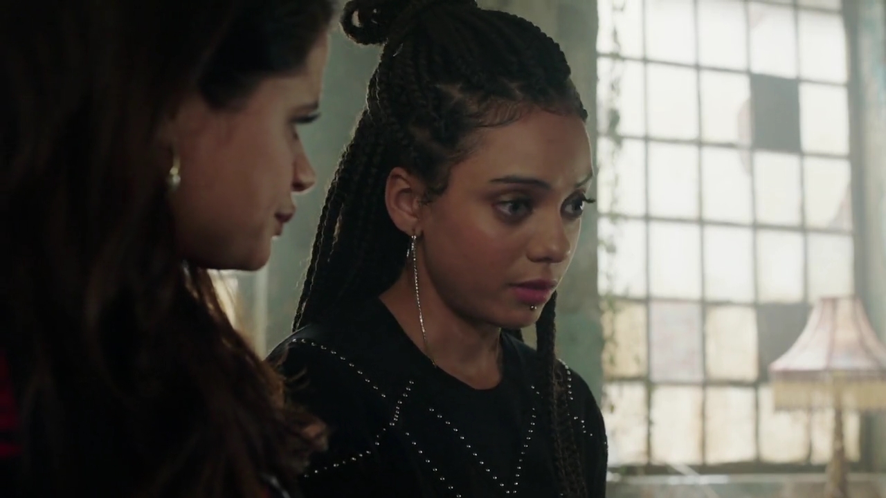 Charmed-Online-dot-nl_Charmed-1x13ManicPixieNightmare01128.jpg
