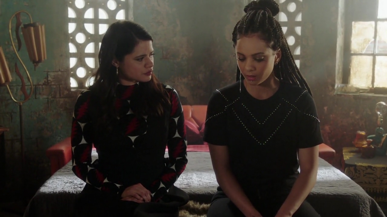 Charmed-Online-dot-nl_Charmed-1x13ManicPixieNightmare01142.jpg