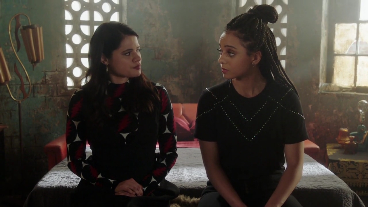 Charmed-Online-dot-nl_Charmed-1x13ManicPixieNightmare01144.jpg