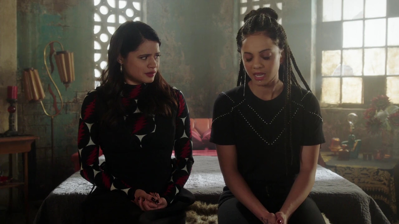 Charmed-Online-dot-nl_Charmed-1x13ManicPixieNightmare01163.jpg