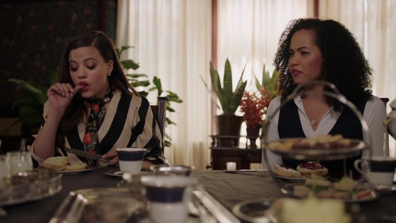 Charmed-Online-dot-nl_Charmed-1x13ManicPixieNightmare01450.jpg