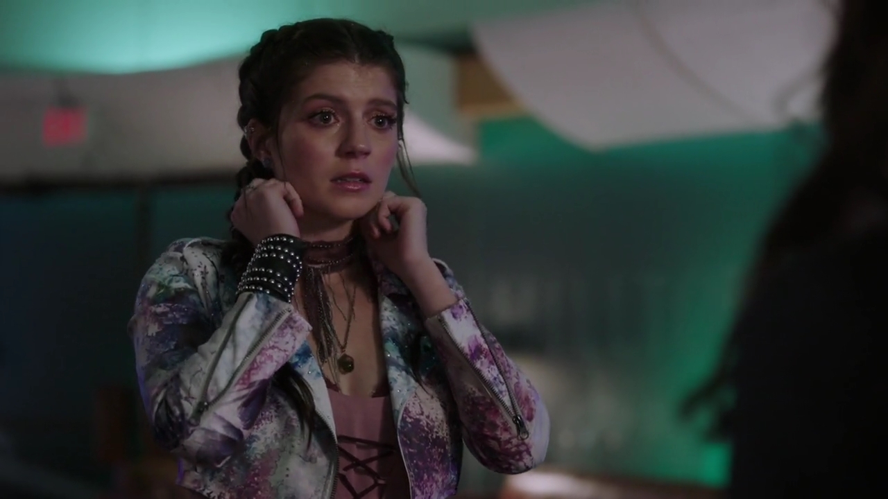 Charmed-Online-dot-nl_Charmed-1x13ManicPixieNightmare02013.jpg Charmed-Online-dot-nl_Charmed-1x13ManicPixieNightmare02013.jpg