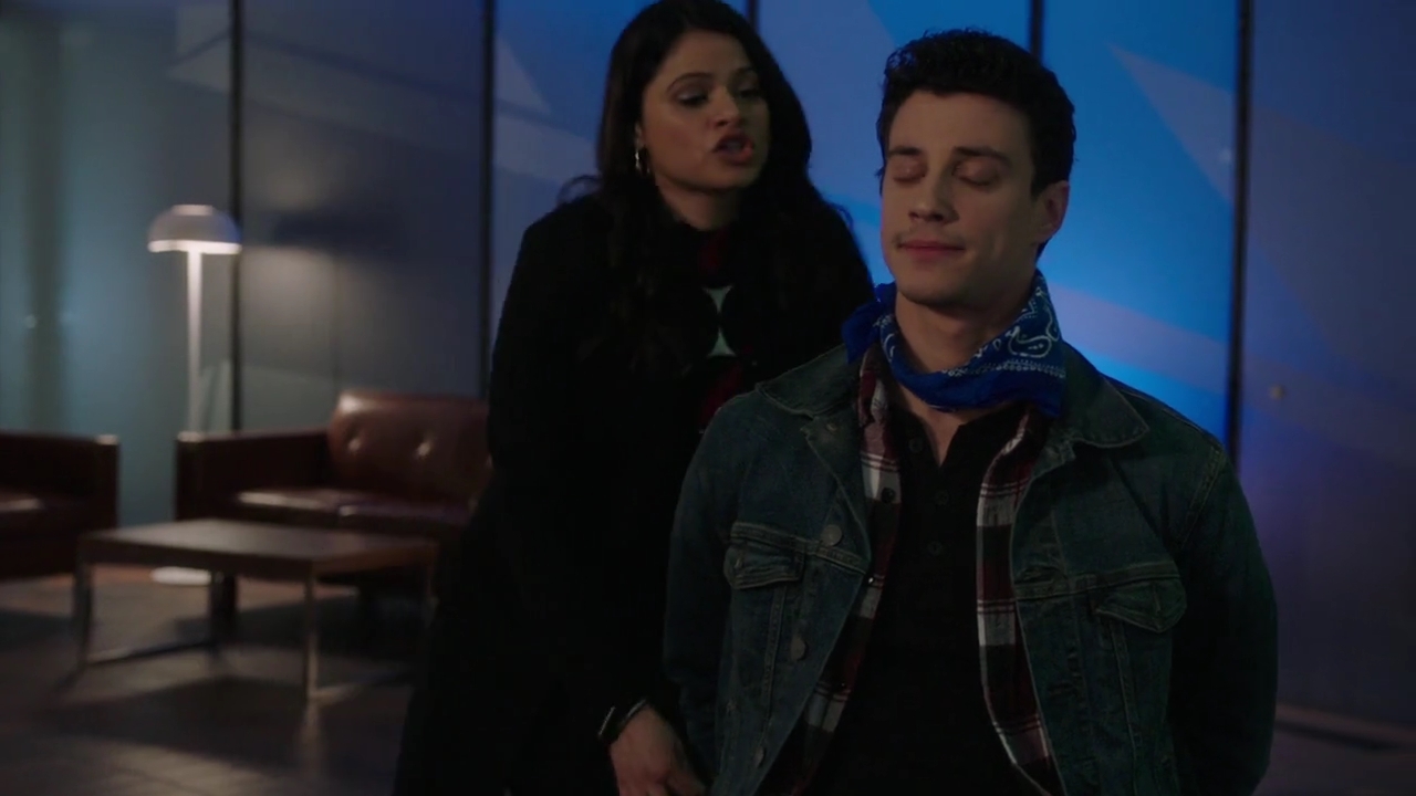 Charmed-Online-dot-nl_Charmed-1x13ManicPixieNightmare02095.jpg