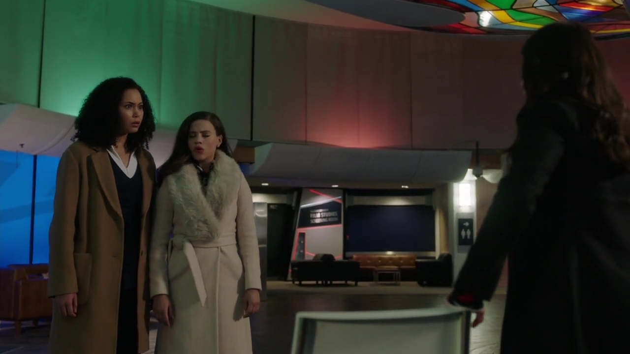 Charmed-Online-dot-nl_Charmed-1x13ManicPixieNightmare02107.jpg