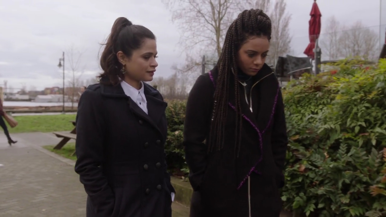 Charmed-Online-dot-nl_Charmed-1x13ManicPixieNightmare02268.jpg