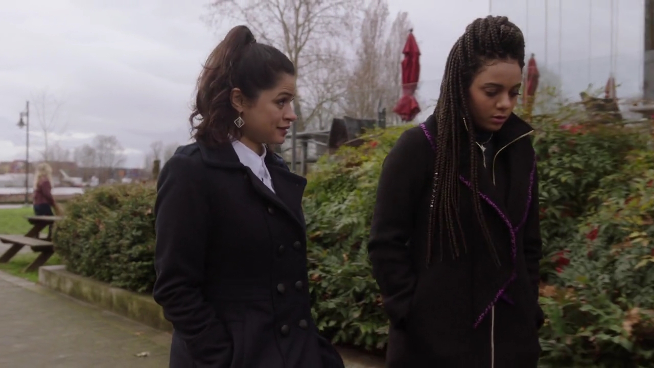 Charmed-Online-dot-nl_Charmed-1x13ManicPixieNightmare02270.jpg