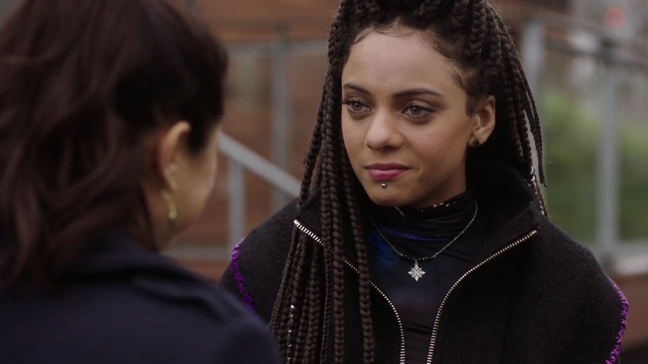 Charmed-Online-dot-nl_Charmed-1x13ManicPixieNightmare02280.jpg