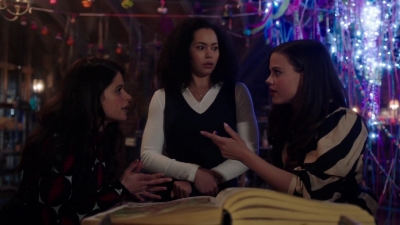 Charmed-Online-dot-nl_Charmed-1x13ManicPixieNightmare01686.jpg