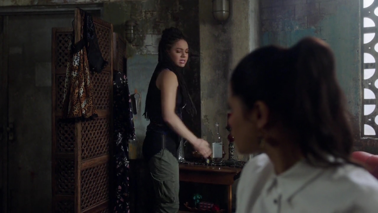 Charmed-Online-dot-nl_Charmed-1x14TouchedByADemon00083.jpg